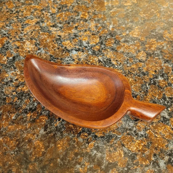 MONKEY TREE POD HANDCARVED LEAF NUT CANDY DISH VINTAGE mid century modern walnut - Picture 1 of 4